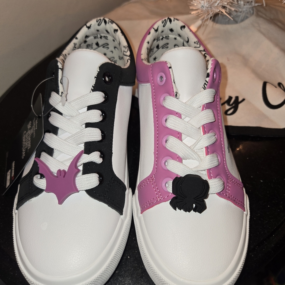 Women's 6 Nightmare Before Christmas Shoes Brand New